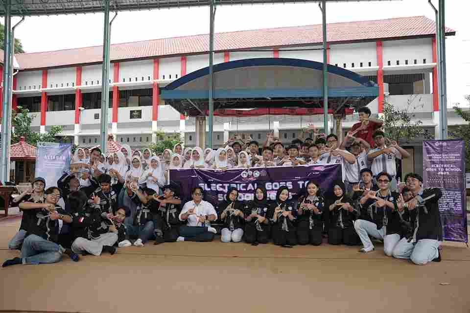 Foto Bersama SMA 1 Gebog Kudus